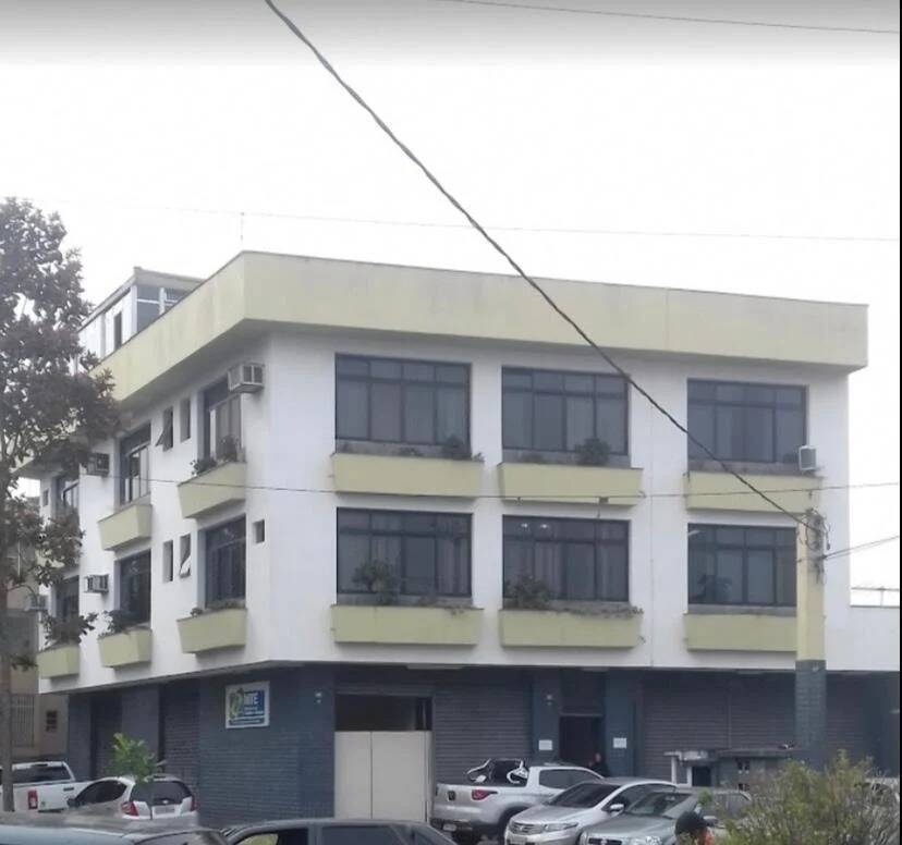 Sala-Conjunto, 1400 m² - Foto 1