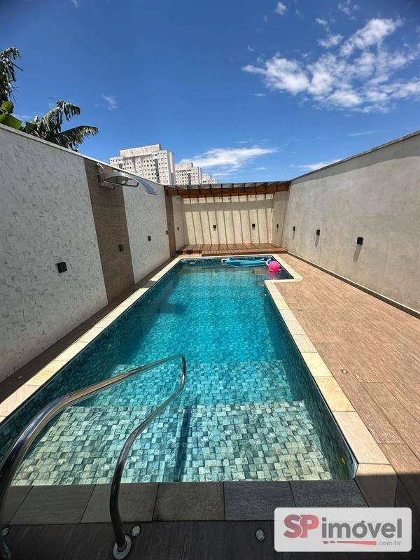 Casa, 3 quartos, 313 m² - Foto 1