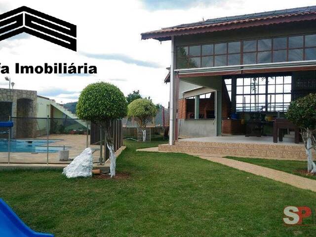 Casa para Venda em Piracaia - 2